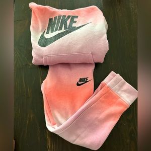 Girls Nike Sweatsuit Set - Size 5-6 Kids